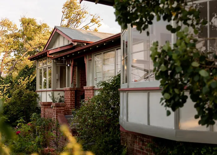 Kate Owen Art House